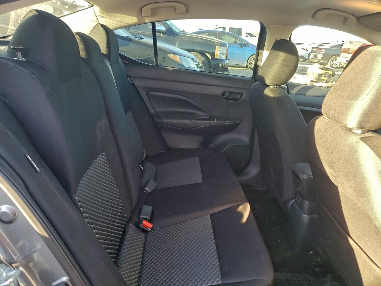 2020 NISSAN VERSA S photo 19