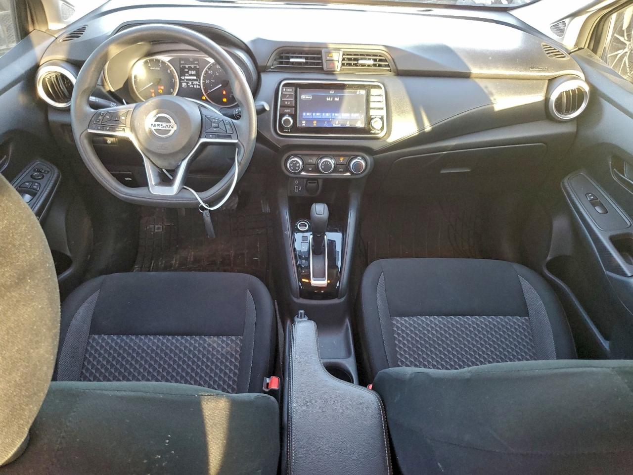 2020 NISSAN VERSA S photo 15