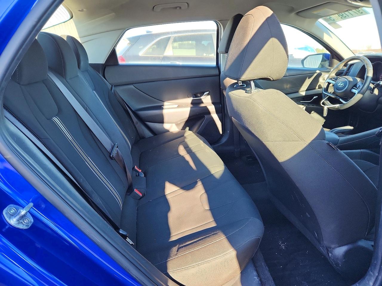 2022 HYUNDAI ELANTRA SEL photo 10