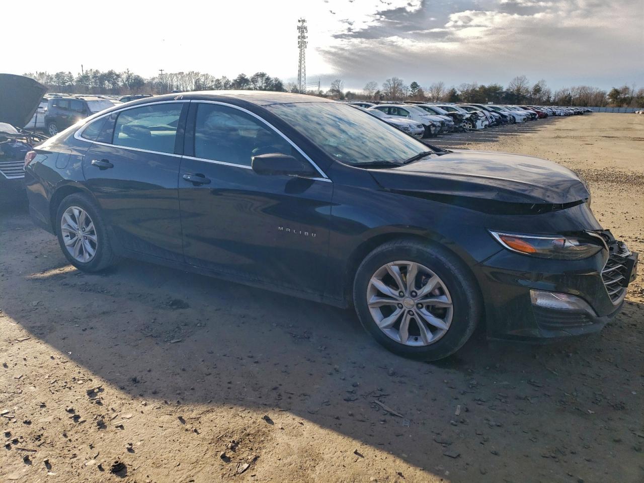 2022 CHEVROLET MALIBU LT photo 4