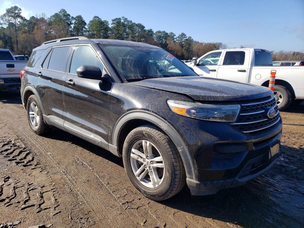 2020 FORD EXPLORER XLT photo 4