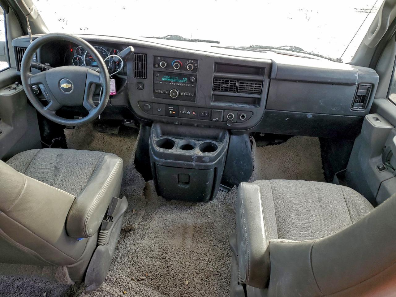 2019 CHEVROLET EXPRESS G3500 LT photo 15