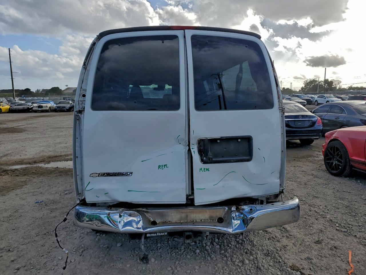2019 CHEVROLET EXPRESS G3500 LT photo 11