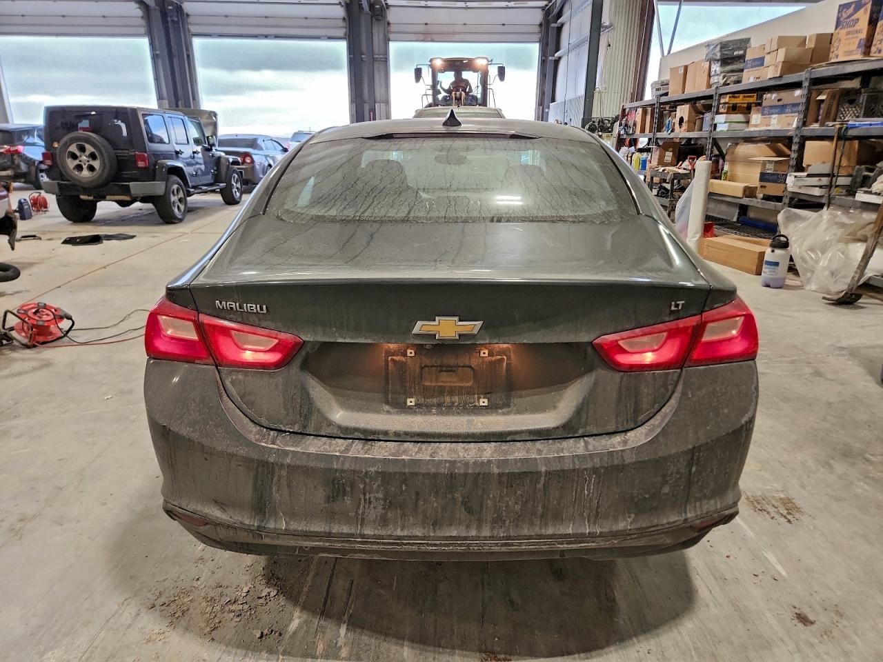 2017 CHEVROLET MALIBU LT photo 6