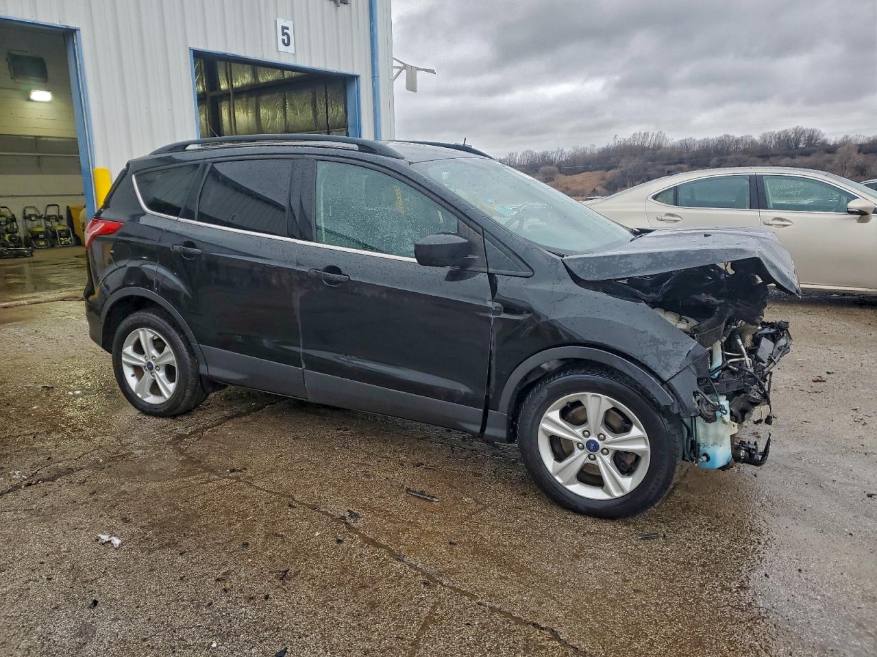 2015 FORD ESCAPE SE photo 4