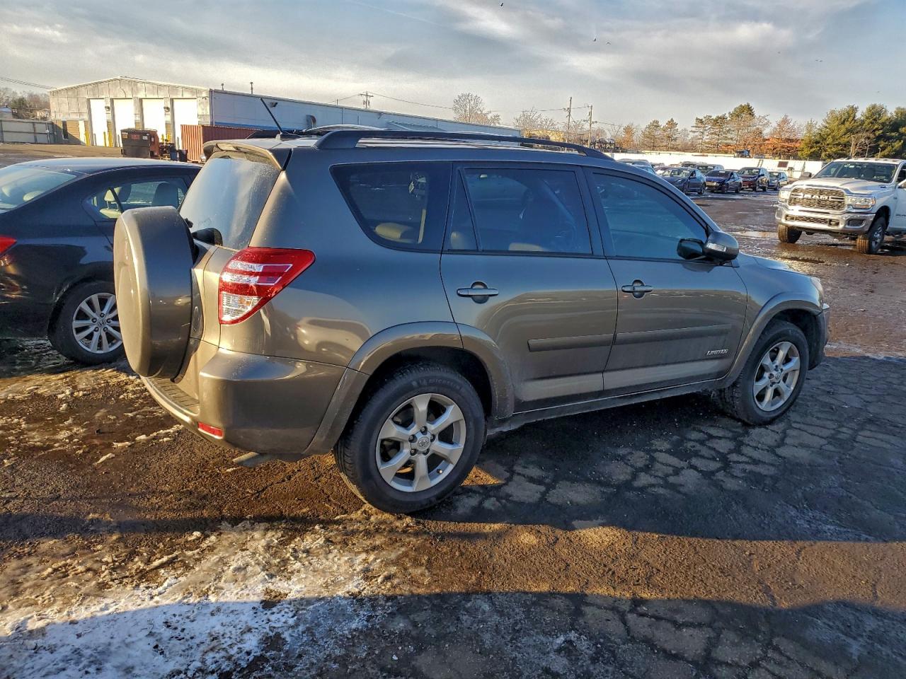 2011 TOYOTA RAV4 LIMITED photo 3