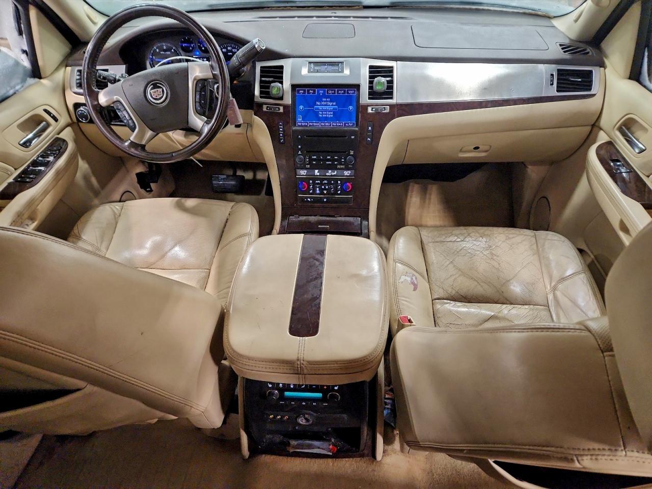 2008 CADILLAC ESCALADE LUXURY photo 8