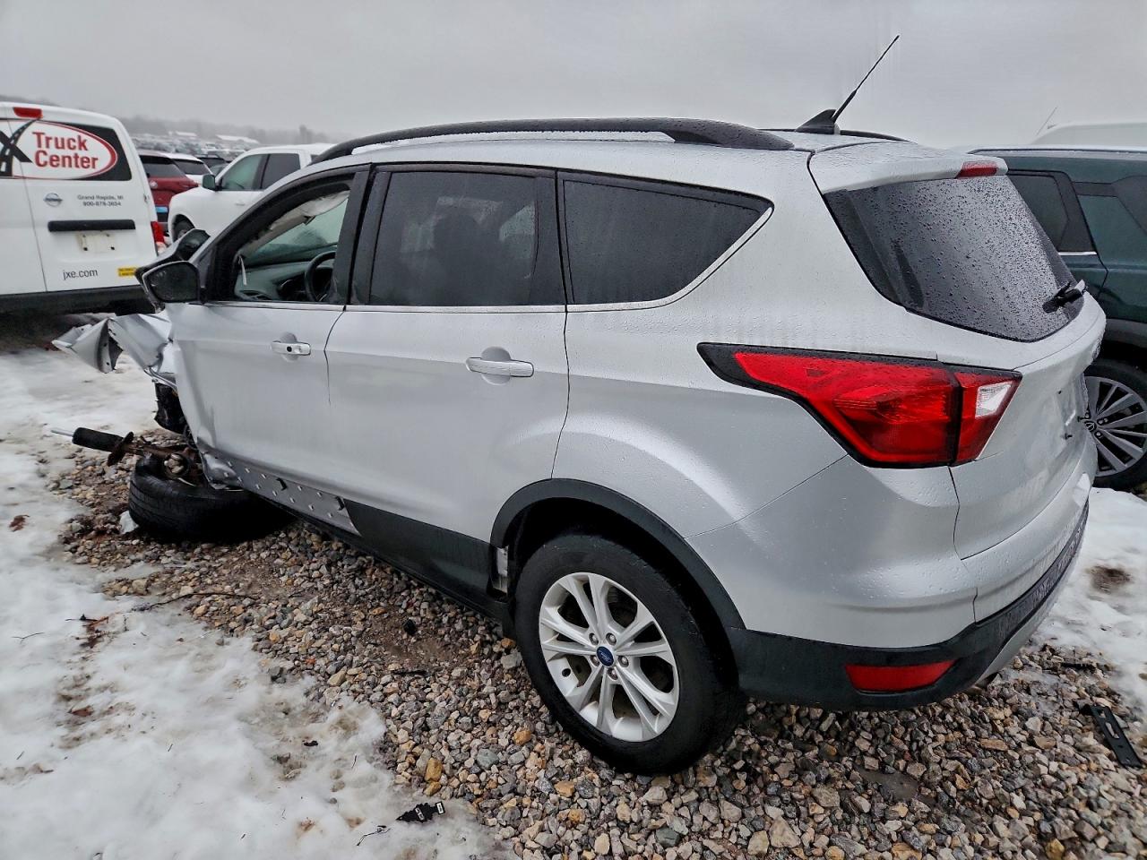 2019 FORD ESCAPE SEL photo 2