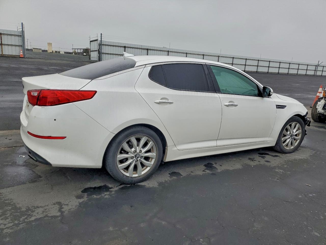 2015 KIA OPTIMA LX photo 3