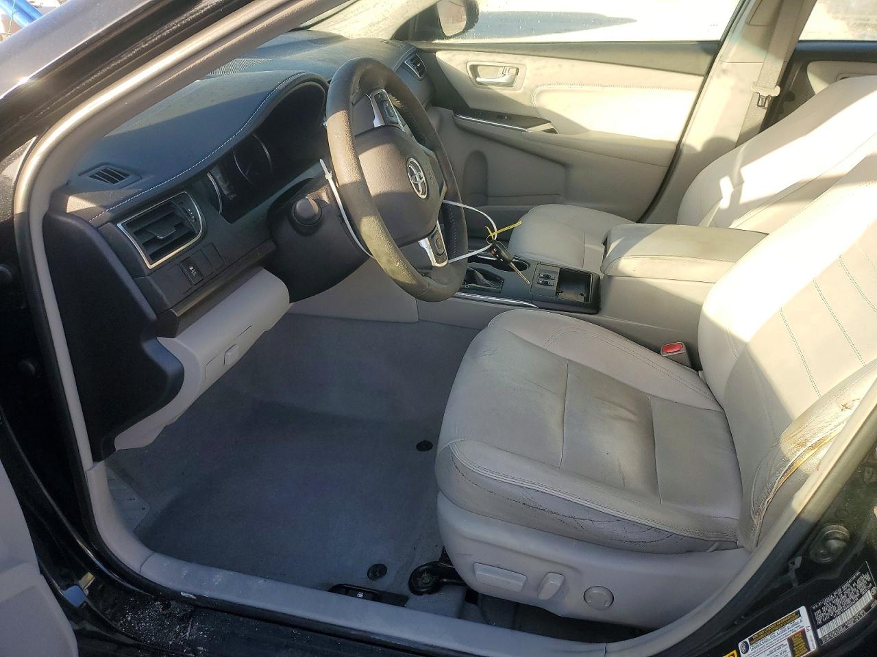 2016 TOYOTA CAMRY photo 7