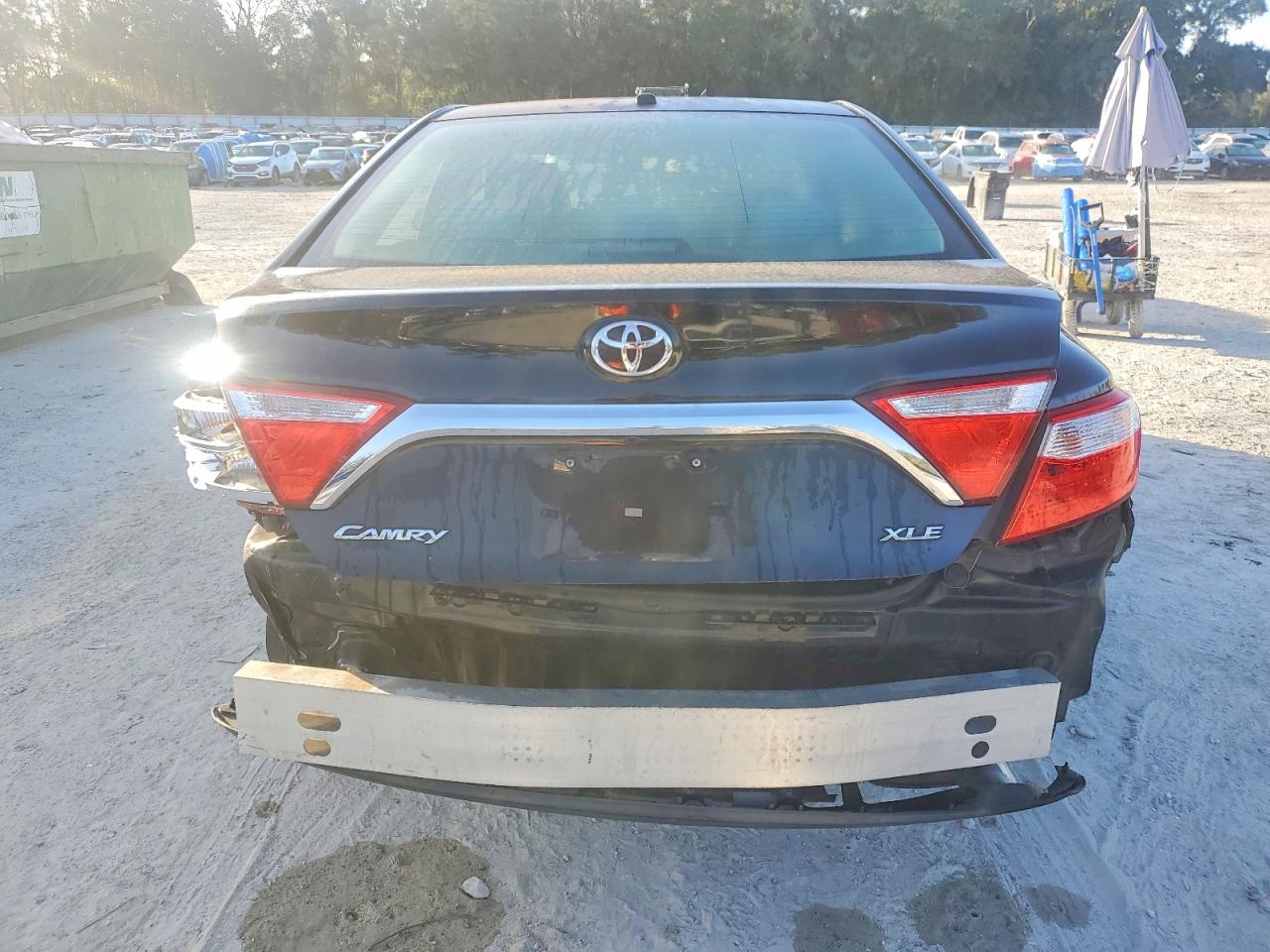 2016 TOYOTA CAMRY photo 6