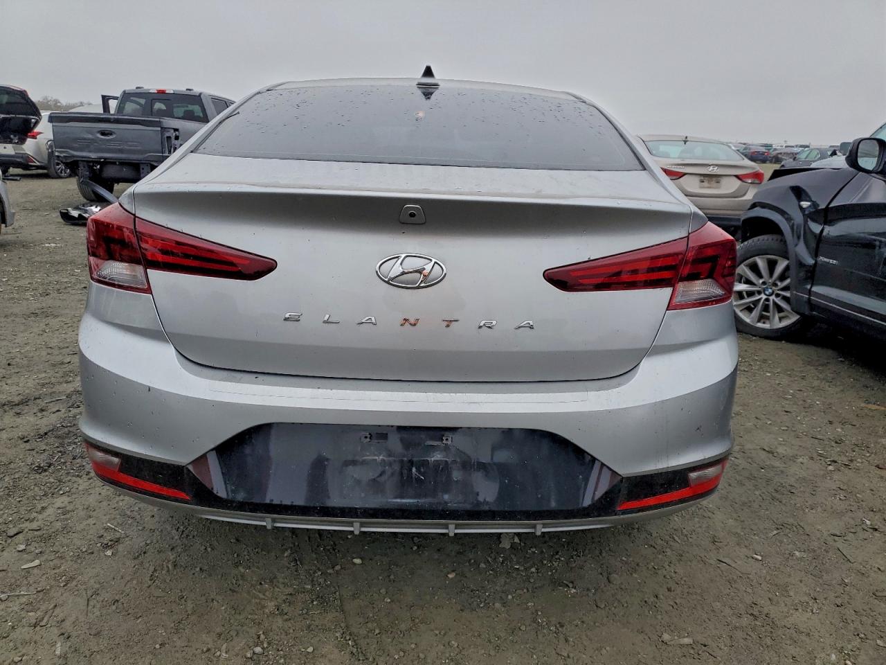 2020 HYUNDAI ELANTRA SEL photo 11