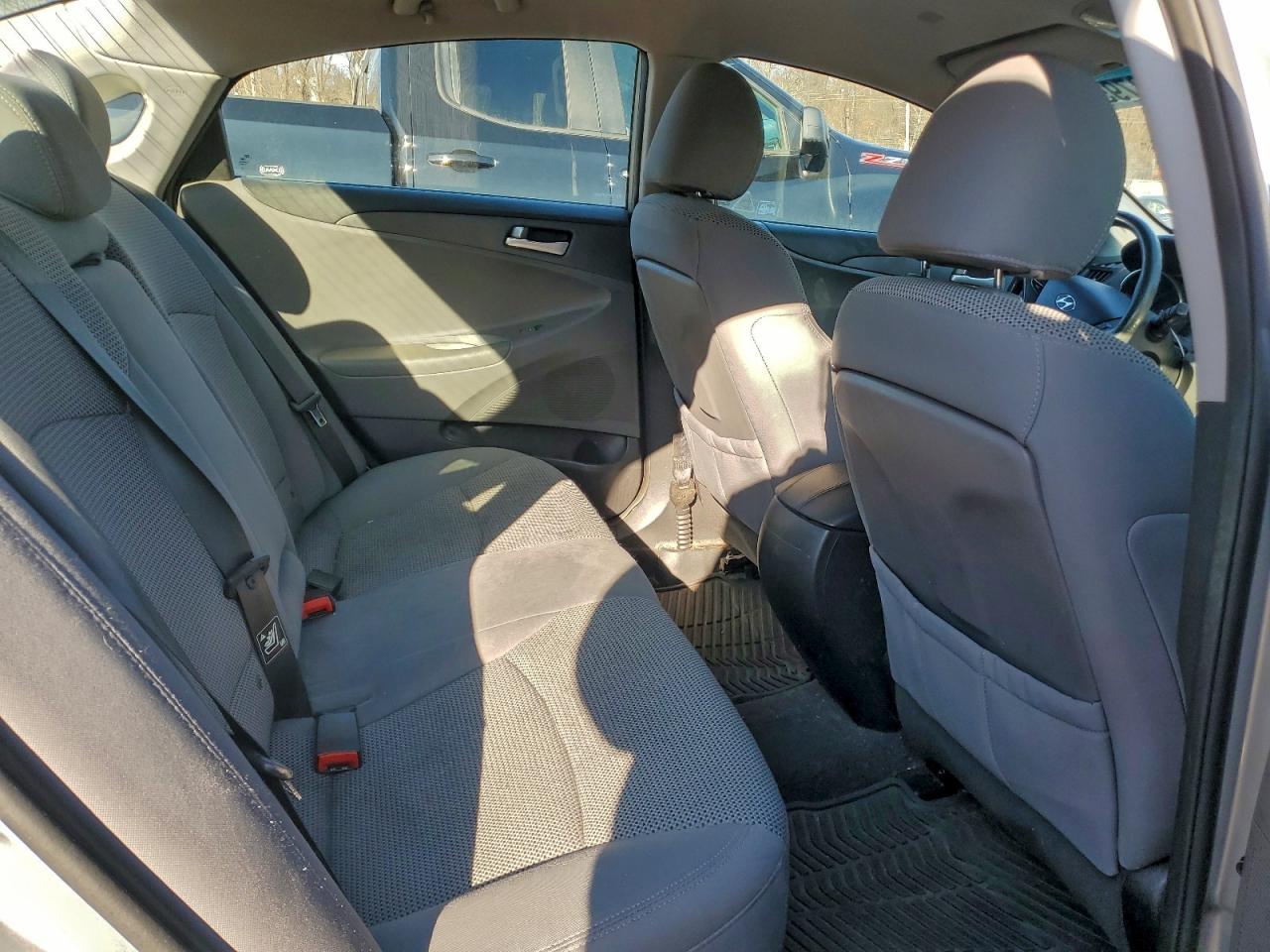 2011 HYUNDAI SONATA GLS photo 10
