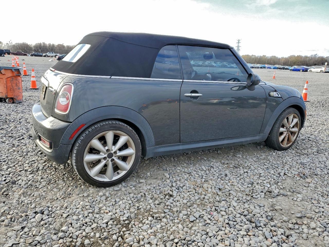 2012 MINI COOPER S photo 3