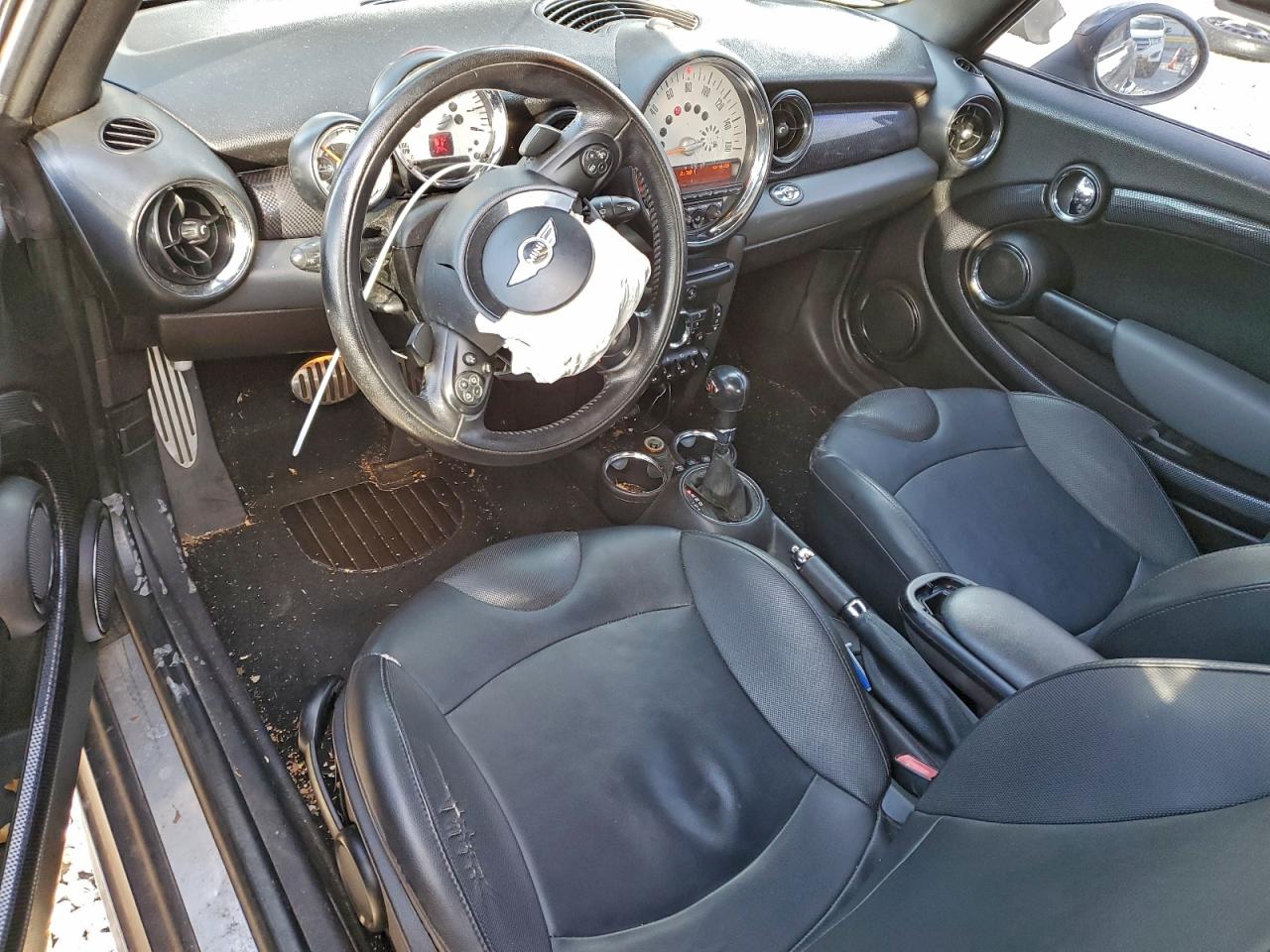 2012 MINI COOPER S photo 8