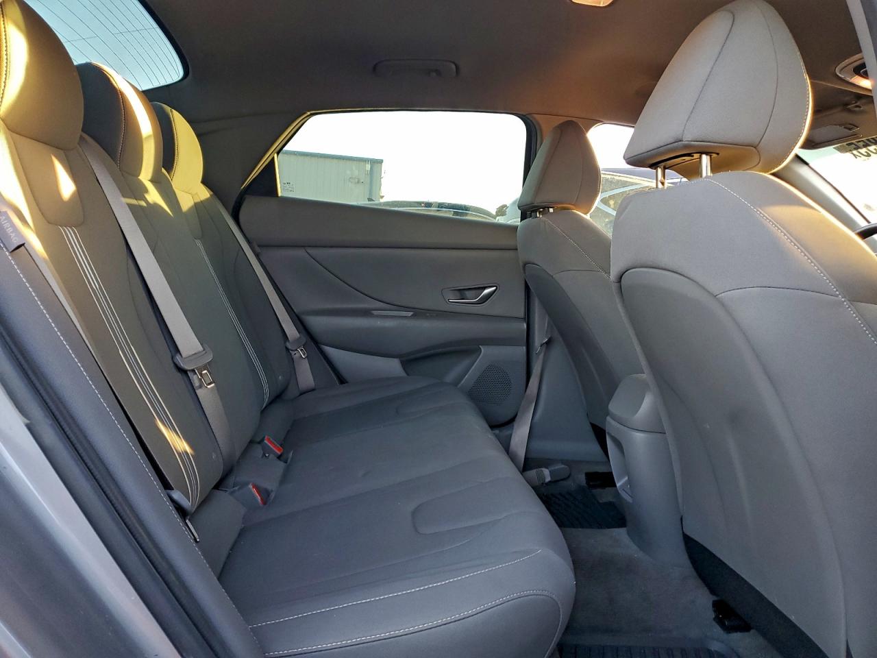 2024 HYUNDAI ELANTRA SEL photo 10