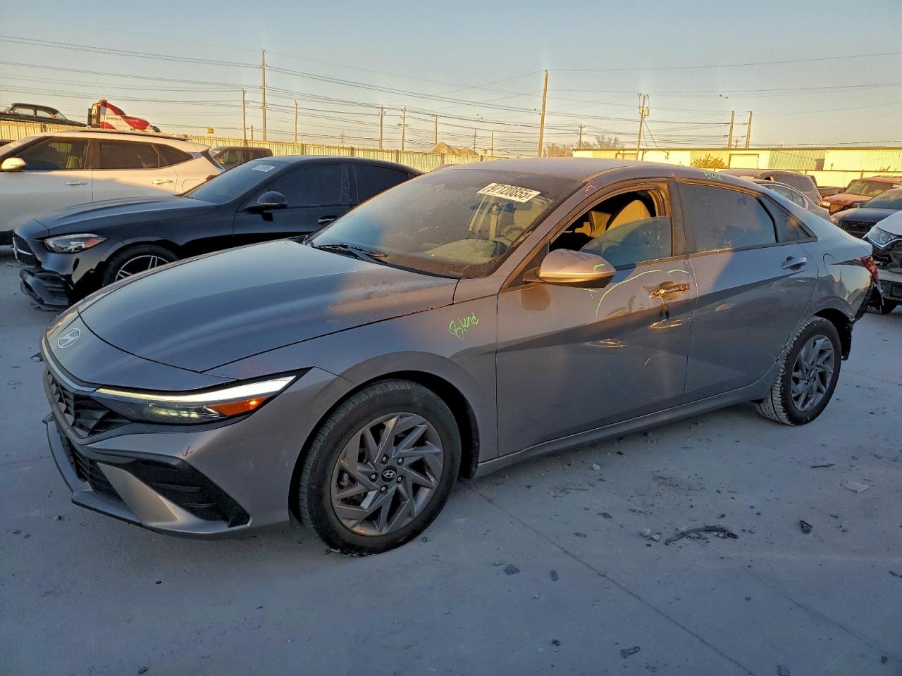 2024 HYUNDAI ELANTRA