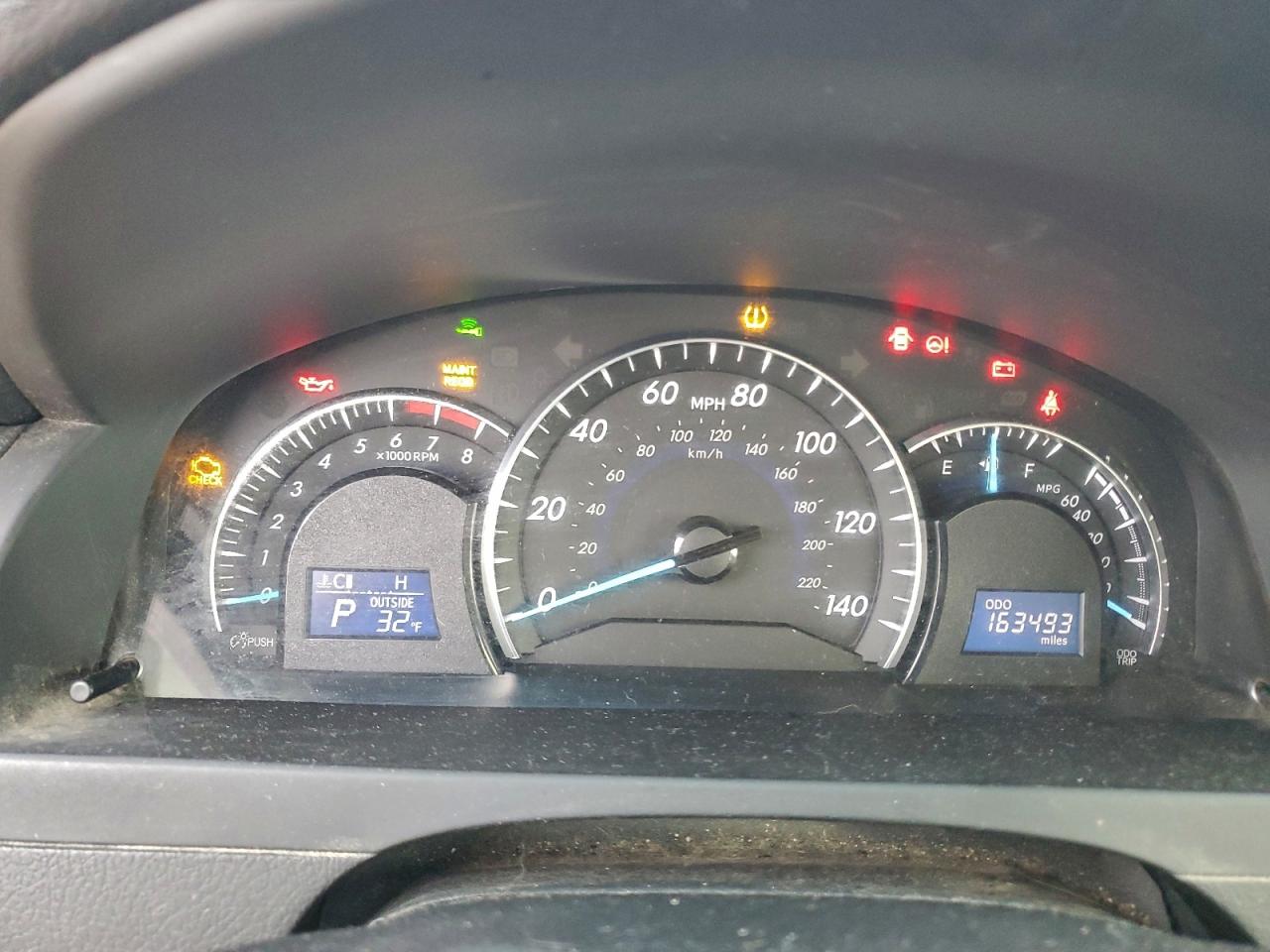 2012 TOYOTA CAMRY BASE photo 9