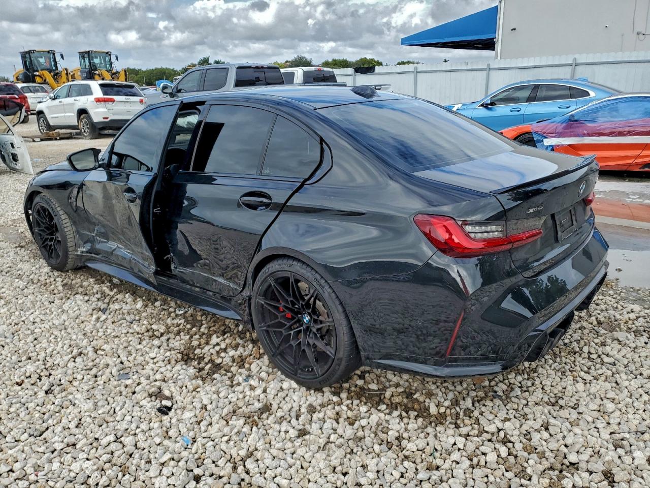 2025 BMW M3 COMPETITION photo 4