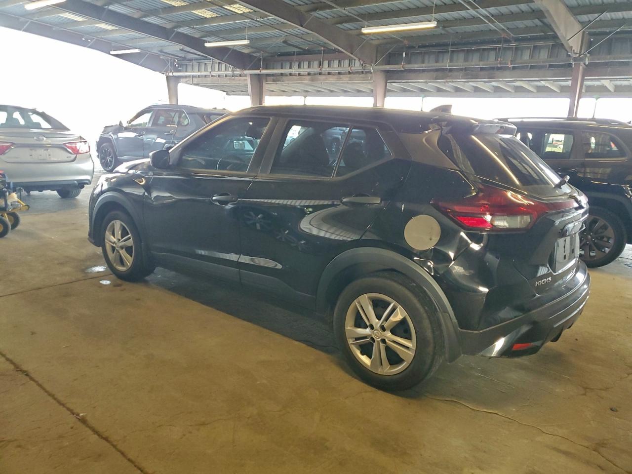 2021 NISSAN KICKS S photo 3