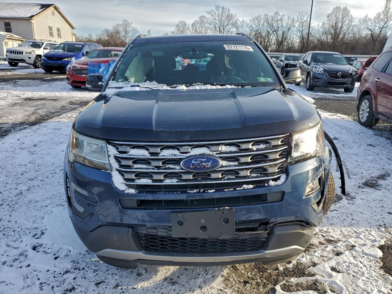 2017 FORD EXPLORER XLT photo 5
