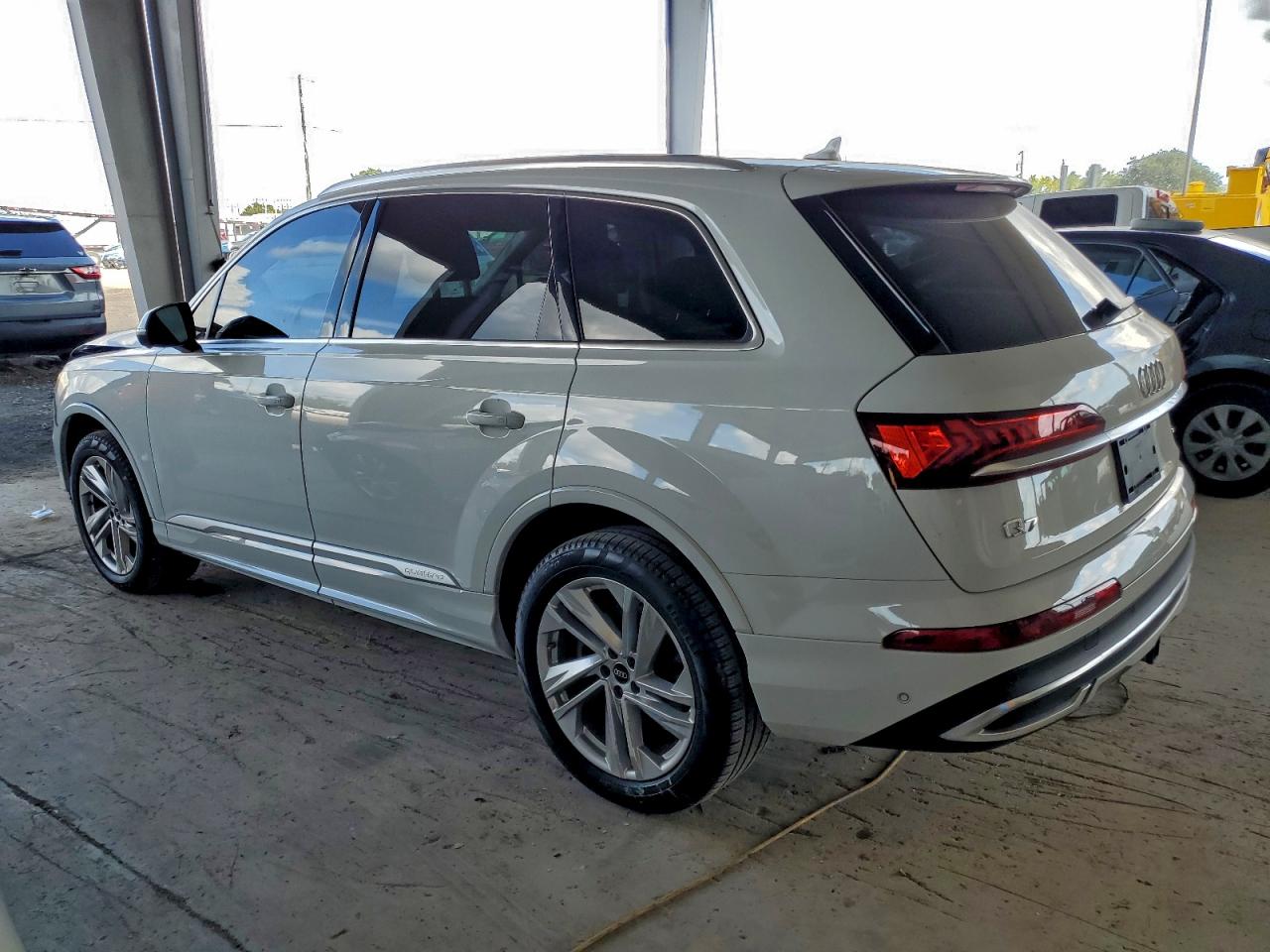 2023 AUDI Q7 PREMIUM PLUS photo 2