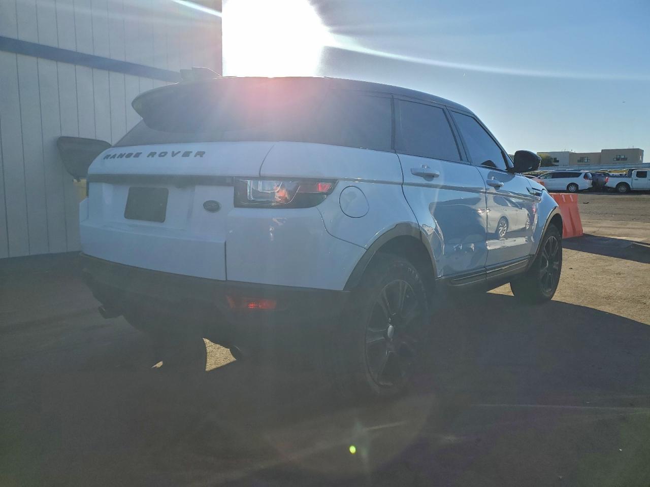2016 LAND ROVER RANGE ROVER EVOQUE SE photo 3