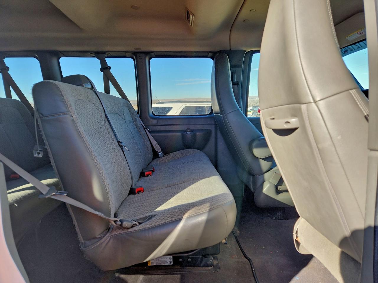 2019 CHEVROLET EXPRESS G3500 LT photo 11