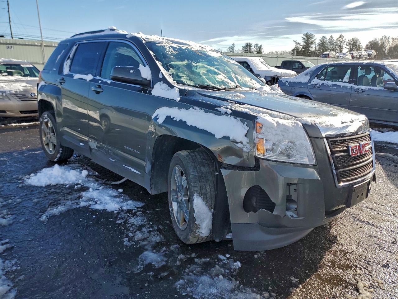 2013 GMC TERRAIN SLE photo 4