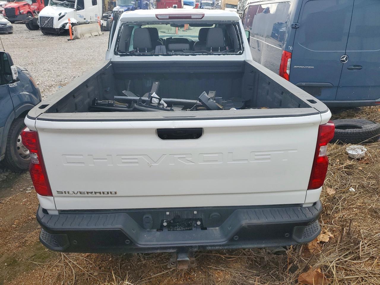 2024 CHEVROLET SILVERADO K2500 HEAVY DUTY photo 6