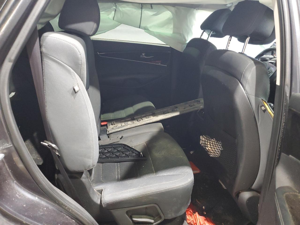 2016 KIA SORENTO LX photo 19