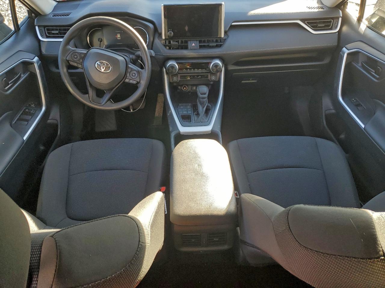 2025 TOYOTA RAV4 LE photo 15