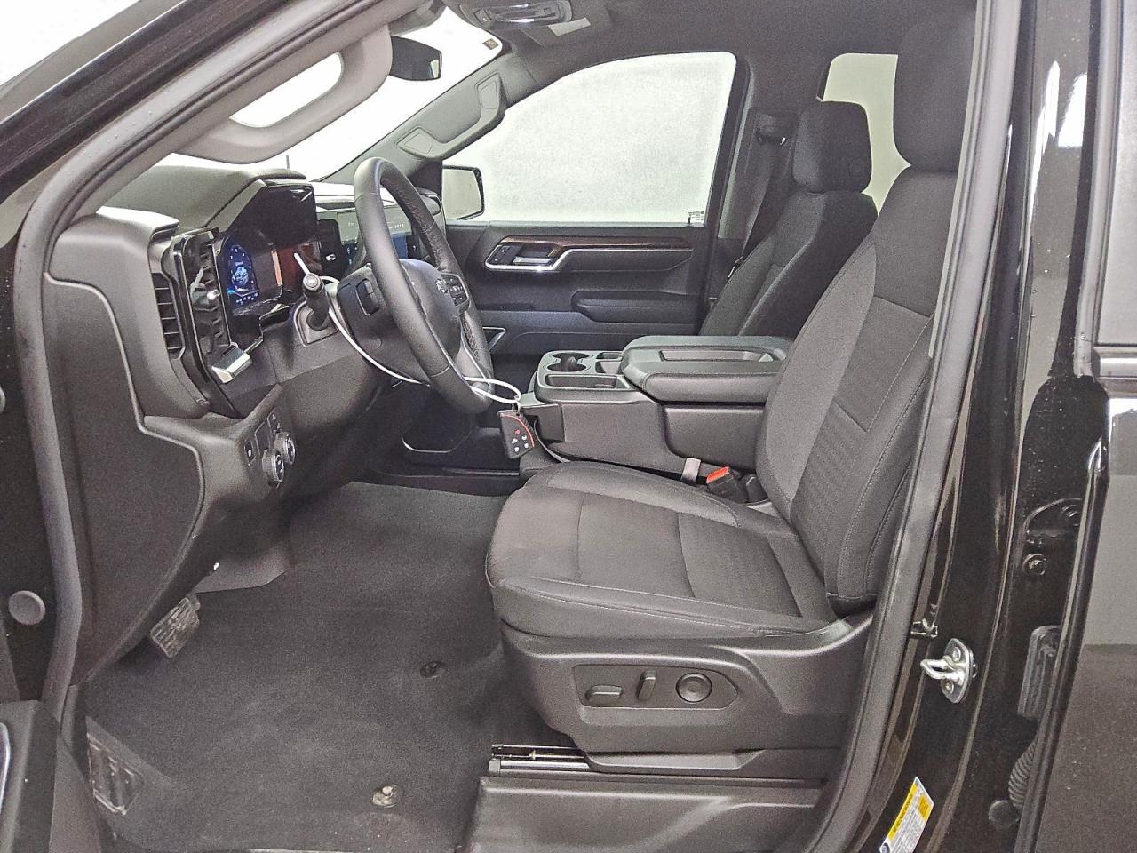 2025 CHEVROLET SILVERADO C1500 LT photo 13