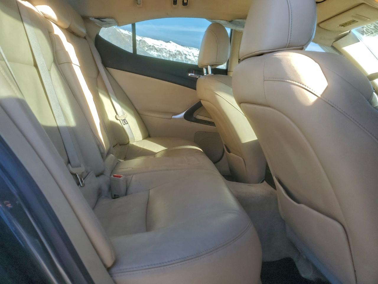 2006 LEXUS IS 250 photo 28