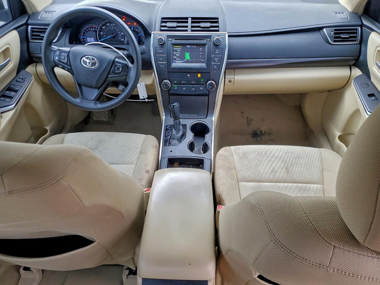2015 TOYOTA CAMRY LE photo 8
