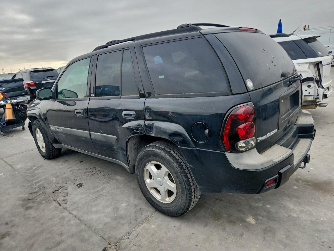 2003 CHEVROLET TRAILBLAZER photo 2