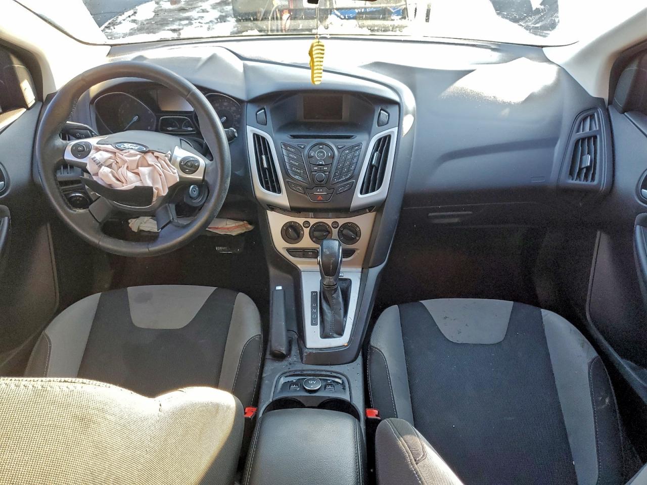 2014 FORD FOCUS SE photo 8