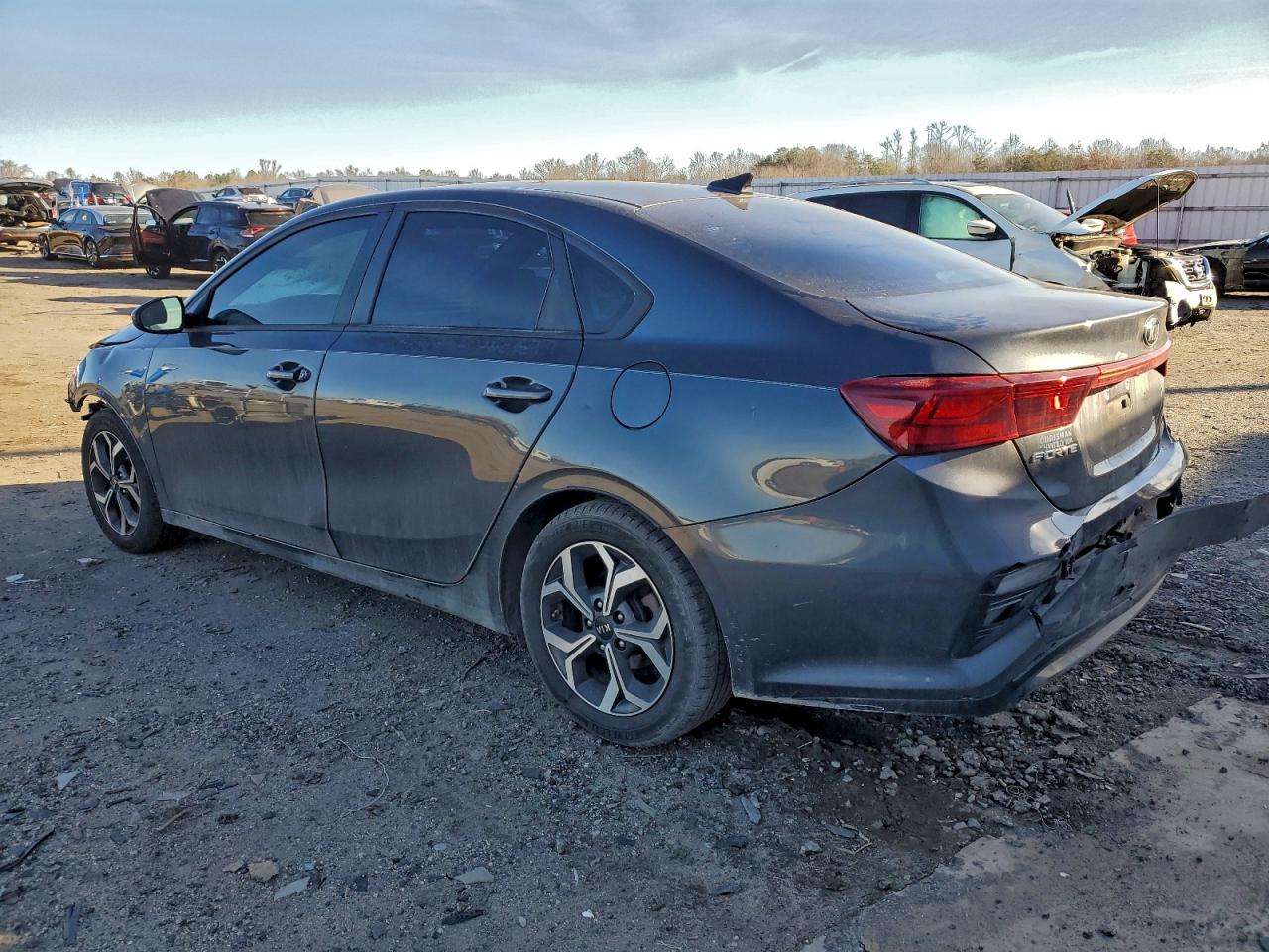 2020 KIA FORTE FE photo 3