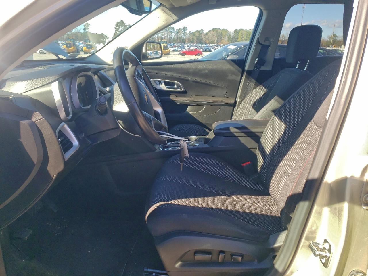 2015 CHEVROLET EQUINOX LT photo 13