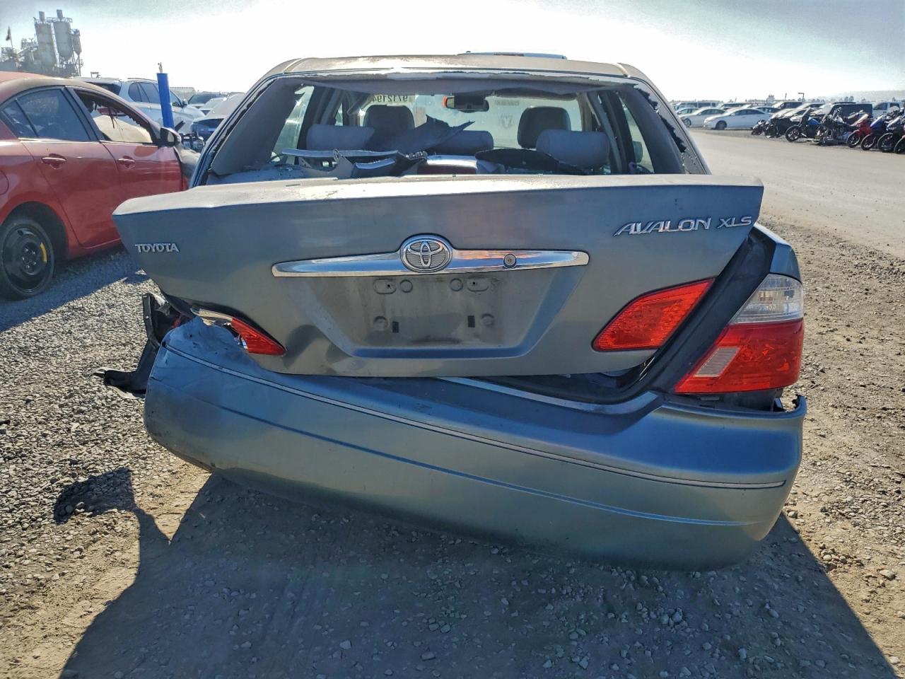 2003 TOYOTA AVALON XL photo 11