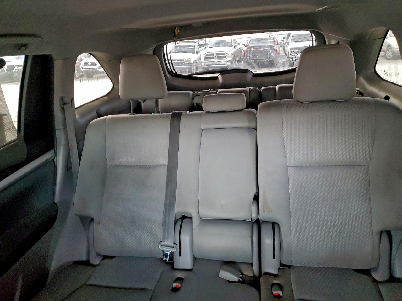 2019 TOYOTA HIGHLANDER LE photo 10