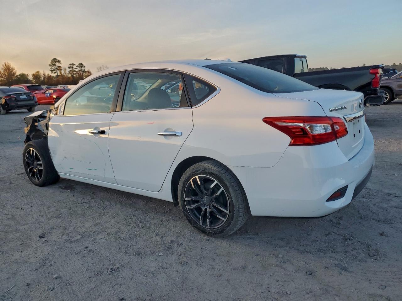 2017 NISSAN SENTRA S photo 3