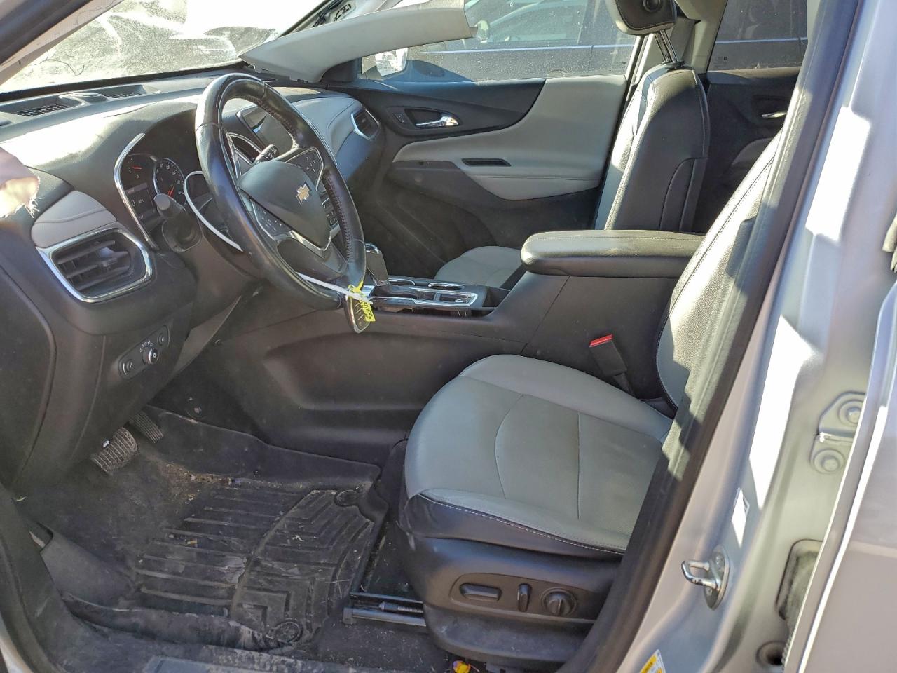 2020 CHEVROLET EQUINOX PREMIER photo 13