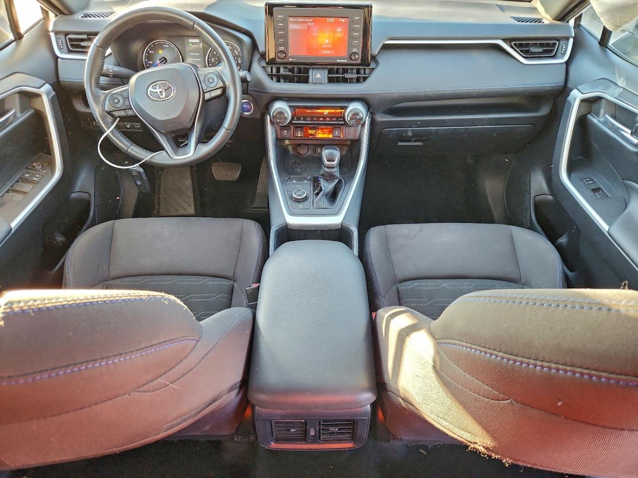2022 TOYOTA RAV4 SE photo 15
