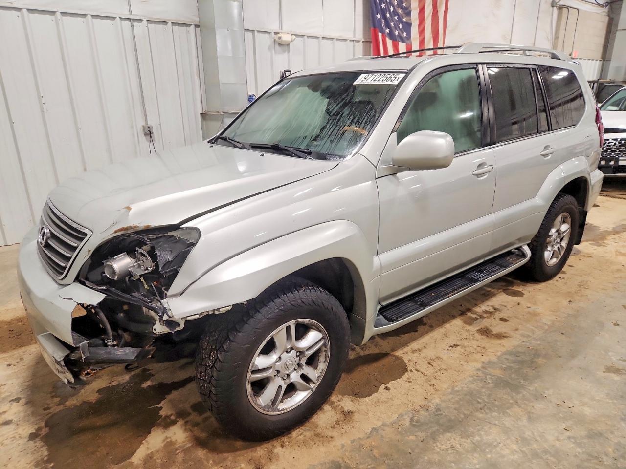 2004 LEXUS GX