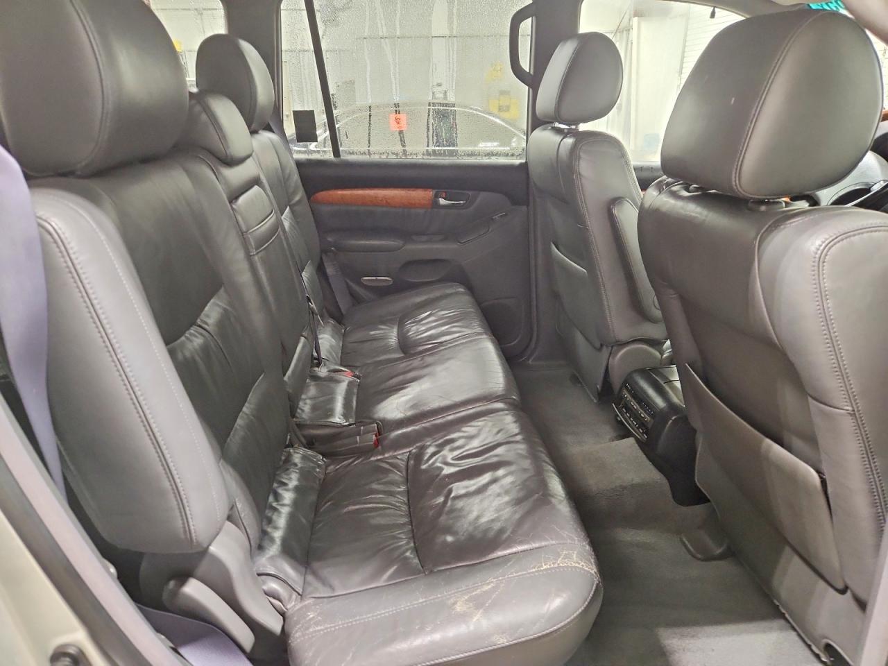 2004 LEXUS GX 470 photo 11