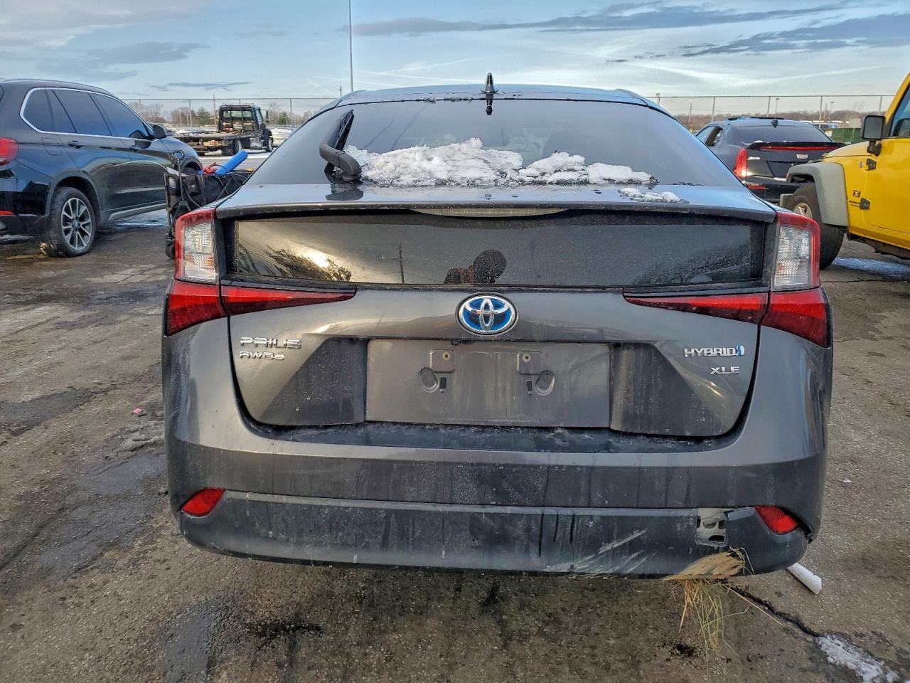 2019 TOYOTA PRIUS photo 11