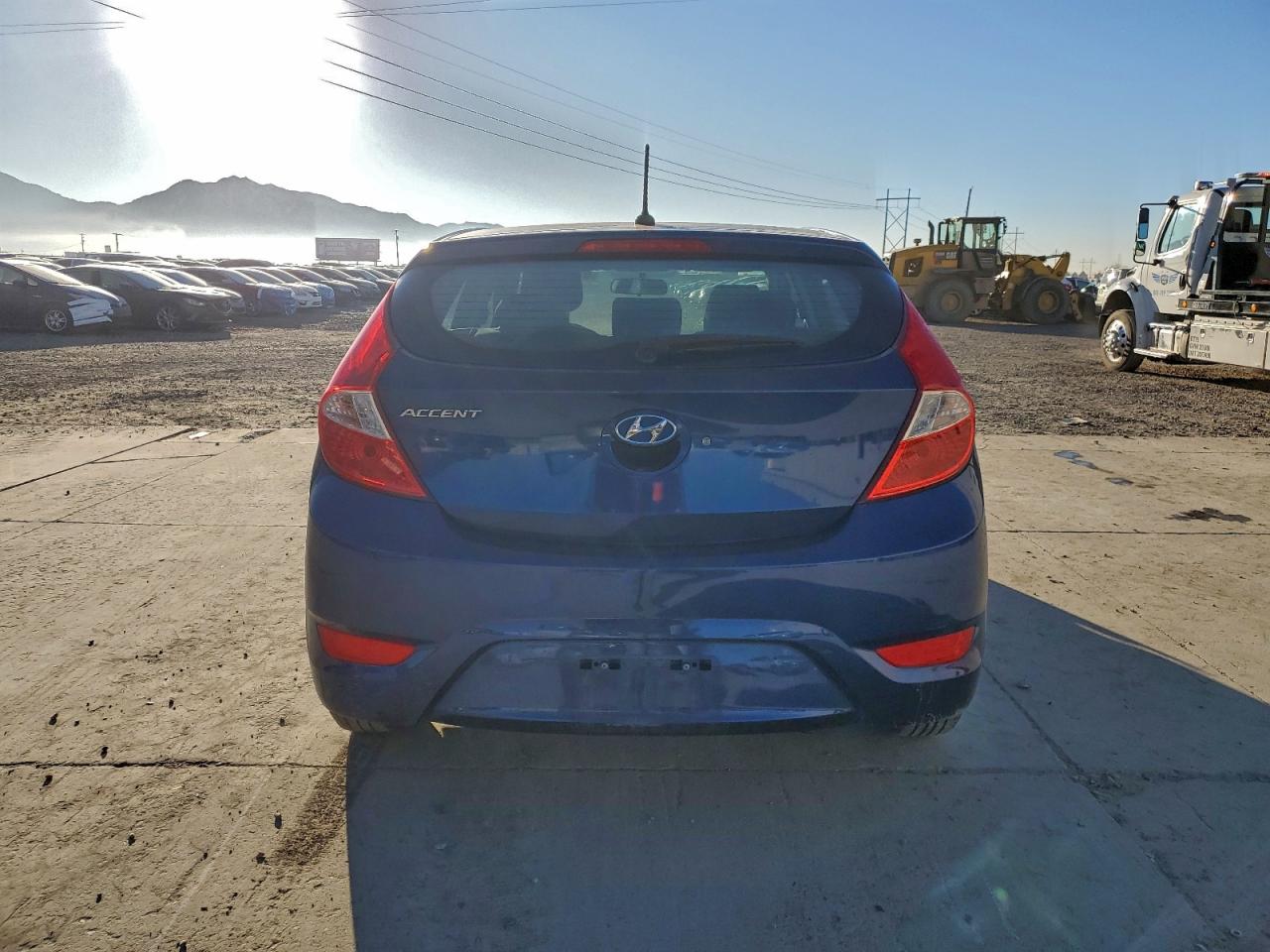 2017 HYUNDAI ACCENT SE photo 6
