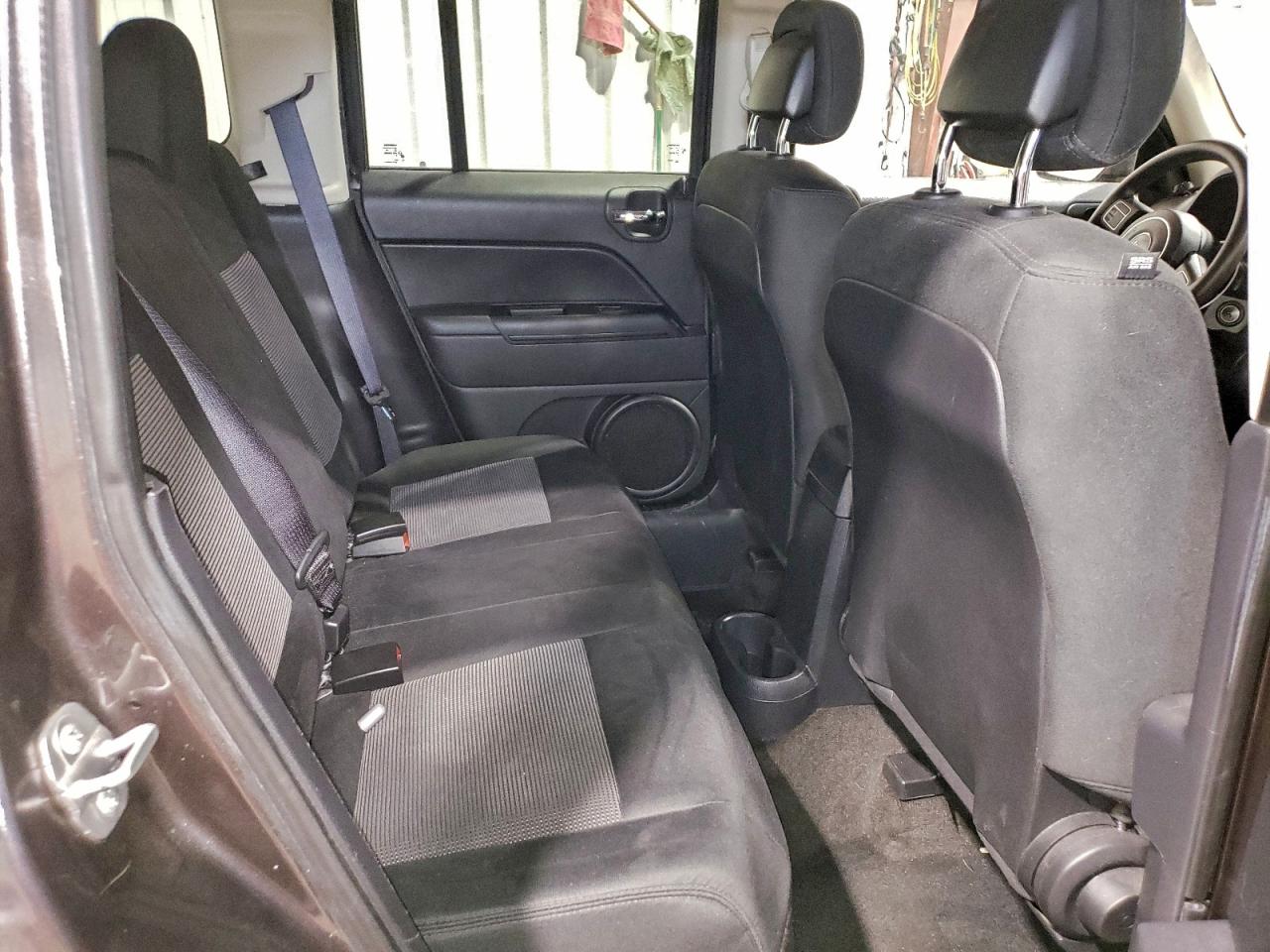 2014 JEEP PATRIOT SPORT photo 31