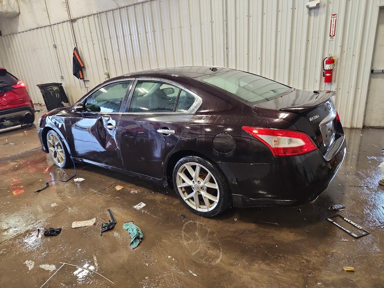 2011 NISSAN MAXIMA S photo 3